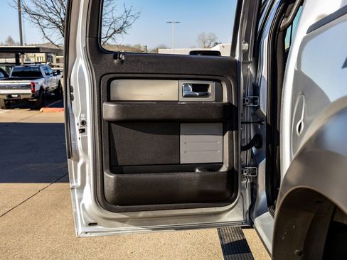 Used 2013 Ford F150 Raptor w/ Luxury Equipment Group image 37