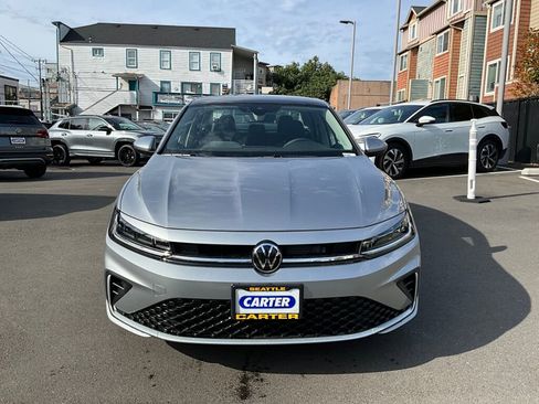 New 2025 Volkswagen Jetta SE image 2