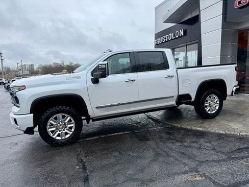 Used 2025 Chevrolet Silverado 2500 High Country w/ Technology Package image 7