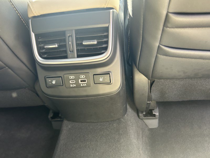 Used 2025 Subaru Outback Limited AWD/4WD image 26