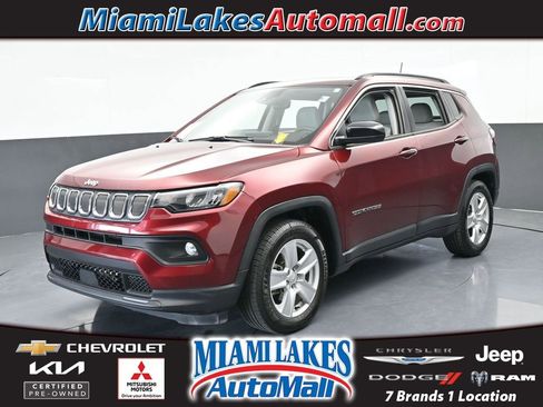 Used 2022 Jeep Compass Latitude w/ Sun and Sound Group image 1