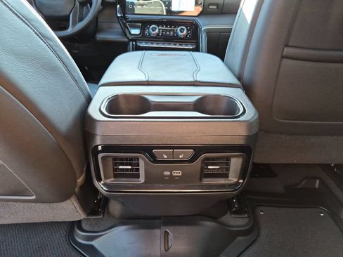 Used 2025 GMC Sierra 2500 AT4X AWD/4WD image 35