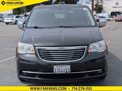 Used 2012 Chrysler Town & Country Touring-L w/ Entertainment Group #2 FWD image 2
