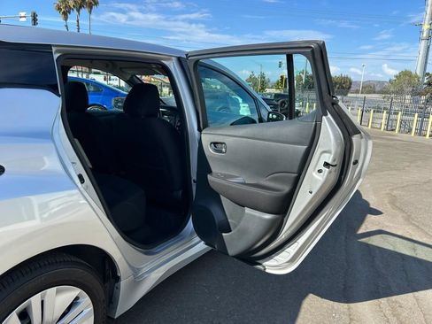 Used 2025 Nissan Leaf S FWD image 36