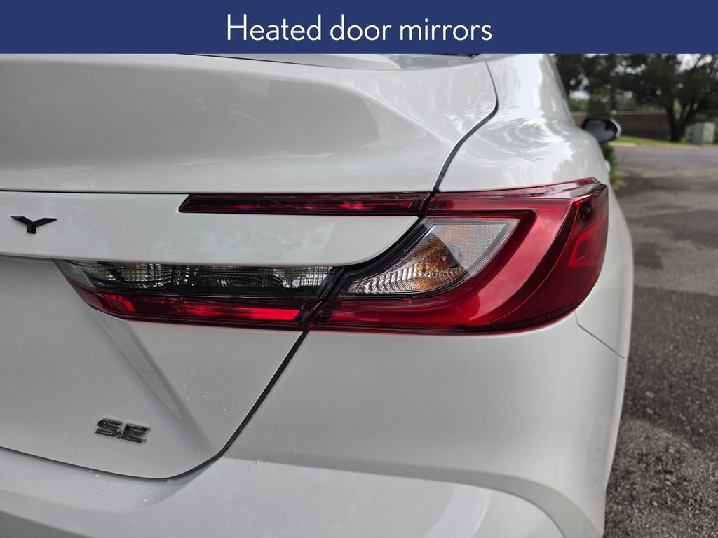 Used 2025 Toyota Camry SE w/ Convenience Package FWD image 14