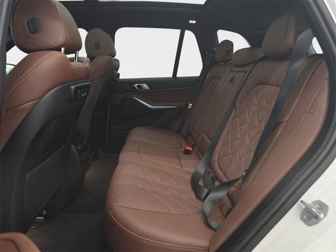 Certified 2023 BMW X5 sDrive40i image 10