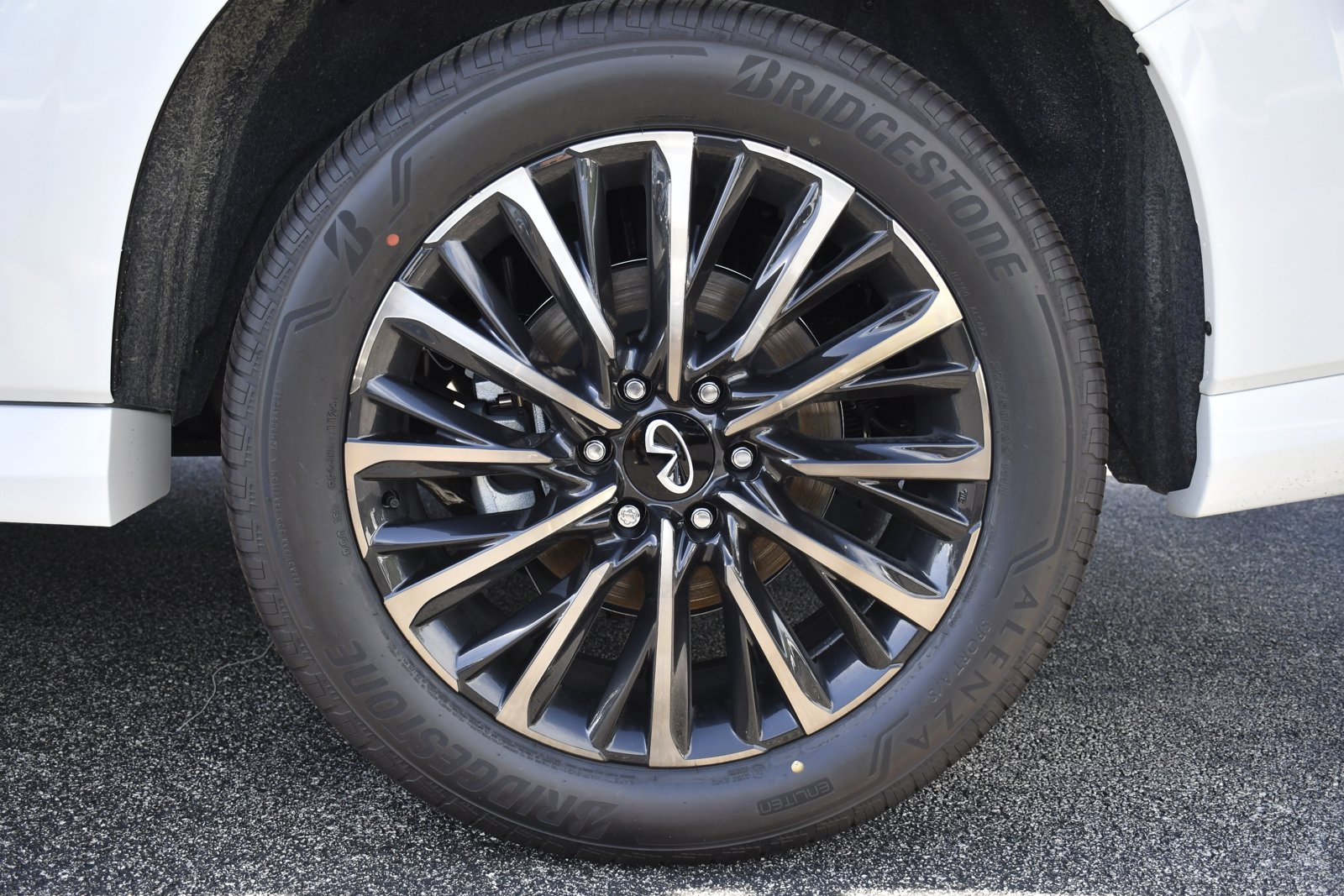 New 2027 INFINITI QX80 Autograph w/ Premium Cargo Package AWD/4WD image 36