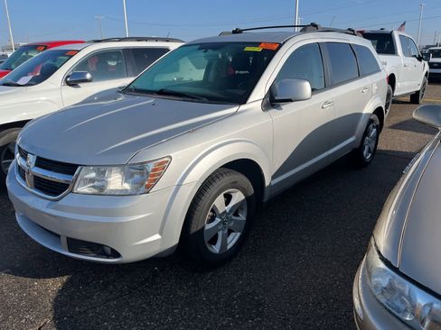Used 2010 Dodge Journey SXT w/ Premium Convenience Group image 1
