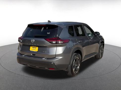 Used 2024 Nissan Rogue SV AWD/4WD image 15