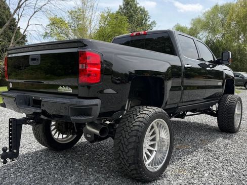 Used 2016 Chevrolet Silverado 2500 High Country w/ Duramax Plus Package image 8