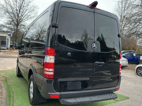 Used 2016 Mercedes-Benz Sprinter 2500 image 10