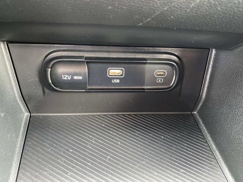 Used 2024 Kia Sportage LX image 12