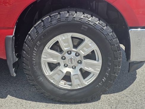 Used 2017 Nissan Titan SV AWD/4WD image 17