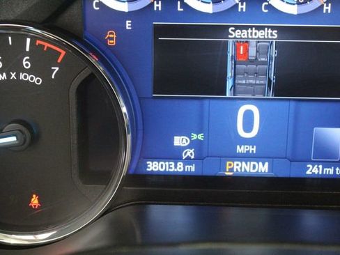 Used 2024 Ford Expedition XLT RWD image 8