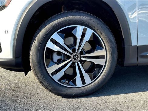 New 2026 Mercedes-Benz GLB 250 4MATIC image 11