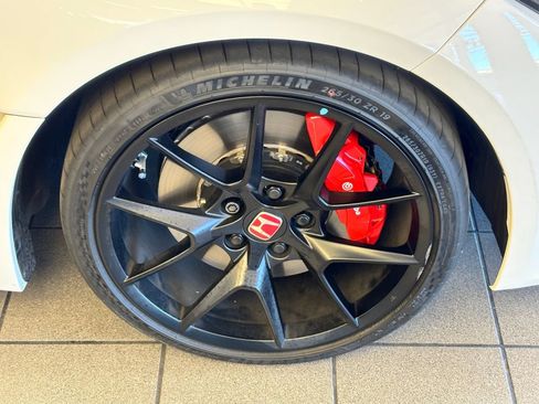 Used 2025 Honda Civic Type R image 6