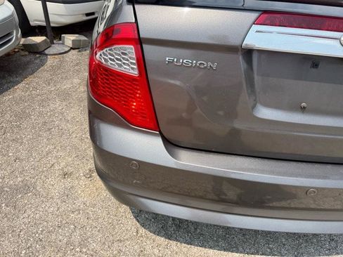 Used 2010 Ford Fusion SEL FWD image 9