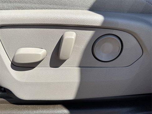 New 2026 GMC Sierra 1500 SLE w/ Preferred Package image 12