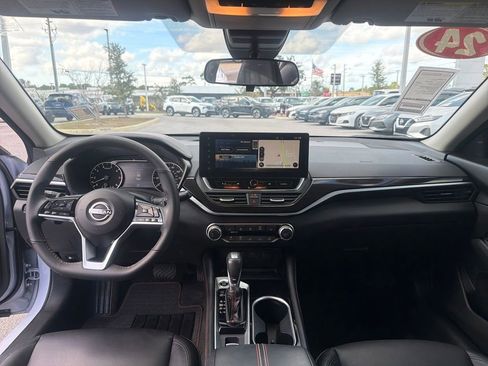 Certified 2024 Nissan Altima 2.5 SR w/ SR Premium Package image 28