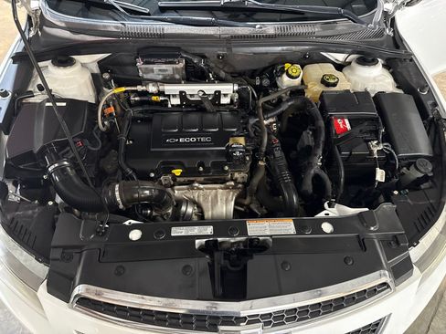 Used 2014 Chevrolet Cruze LT FWD image 15
