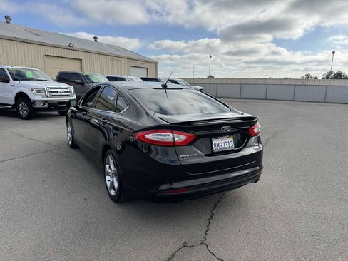 Used 2013 Ford Fusion SE image 9