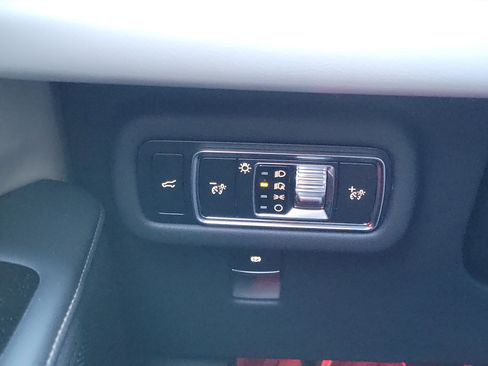 Used 2024 Lincoln Nautilus Reserve image 17