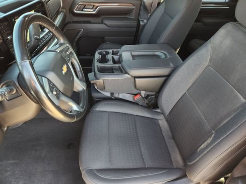 Used 2025 Chevrolet Silverado 2500 LT w/ Convenience Package image 22