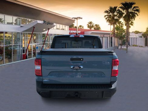 Used 2022 Ford Maverick Lariat w/ Lariat Luxury Package FWD image 4