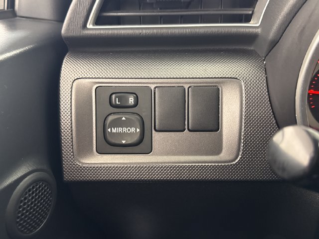 Used 2015 Scion tC FWD image 31