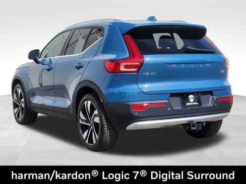 Certified 2023 Volvo XC40 B5 Ultimate w/ Climate Package AWD/4WD image 7