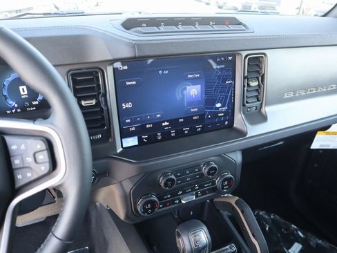 New 2025 Ford Bronco Badlands image 5