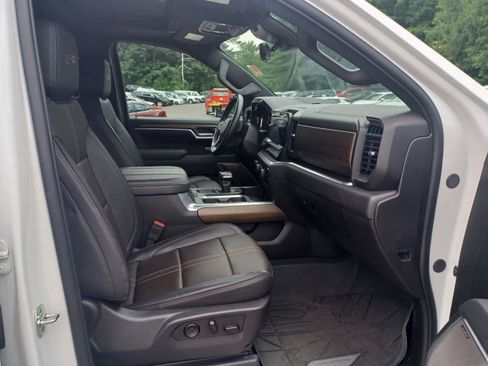 Used 2025 Chevrolet Silverado 1500 High Country AWD/4WD image 29