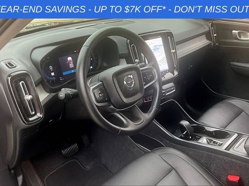 Used 2025 Volvo XC40 B5 Core w/ Protection Package Premier image 24