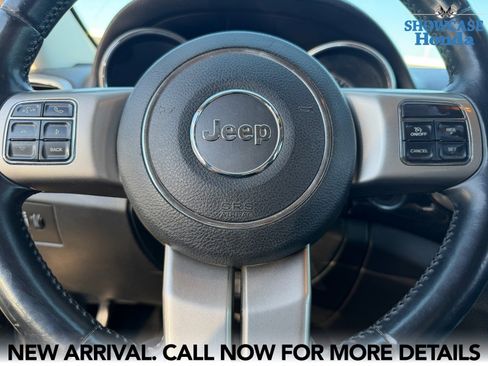 Used 2013 Jeep Grand Cherokee Laredo image 11