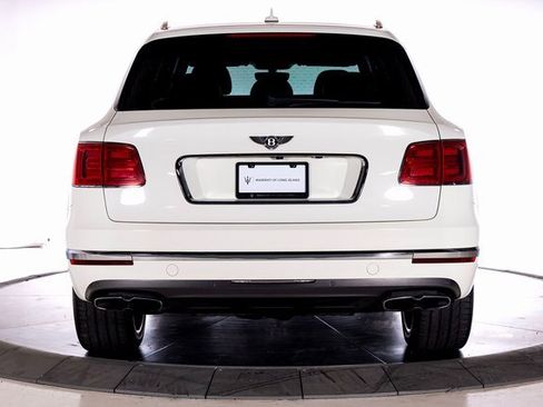 Used 2019 Bentley Bentayga image 4