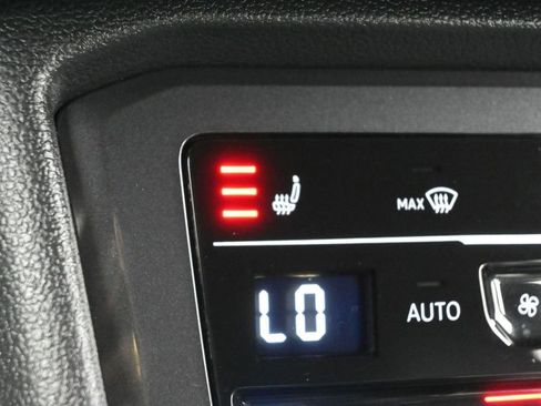 Used 2022 Volkswagen Tiguan SE R-Line image 20