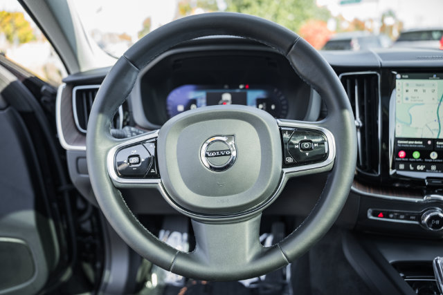 Used 2023 Volvo XC60 B6 Ultimate AWD/4WD image 24