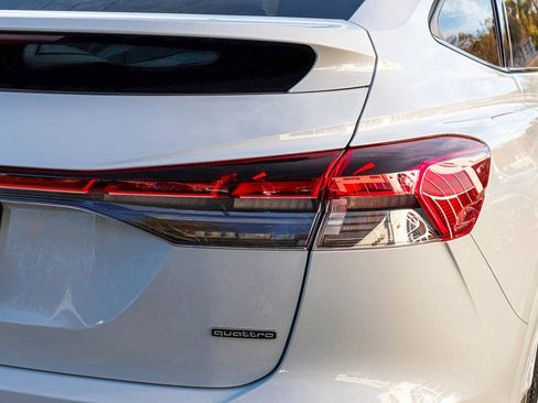 Used 2025 Audi Q4 e-tron Premium image 36