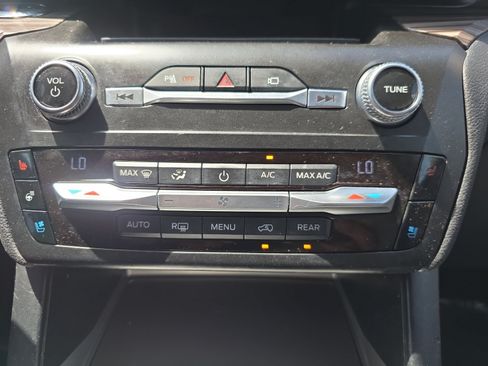 Used 2020 Ford Explorer Limited AWD/4WD image 26