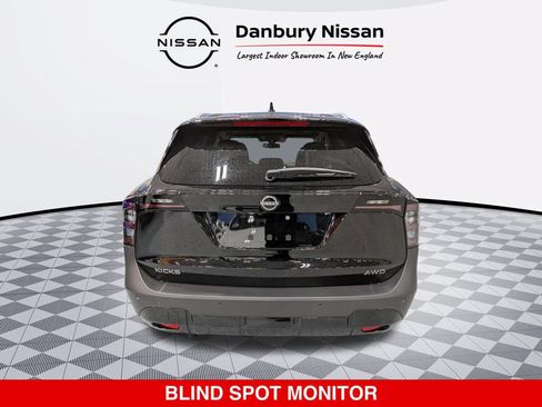 Certified 2025 Nissan Kicks SV w/ SV Premium Package AWD/4WD image 5