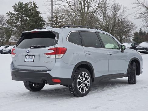 Used 2022 Subaru Forester Limited image 19