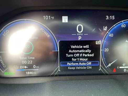 Used 2025 Toyota RAV4 XSE AWD/4WD image 8