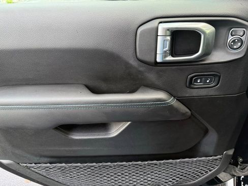 Used 2023 Jeep Wrangler Unlimited Rubicon 4xe w/ Steel Bumper Group image 14