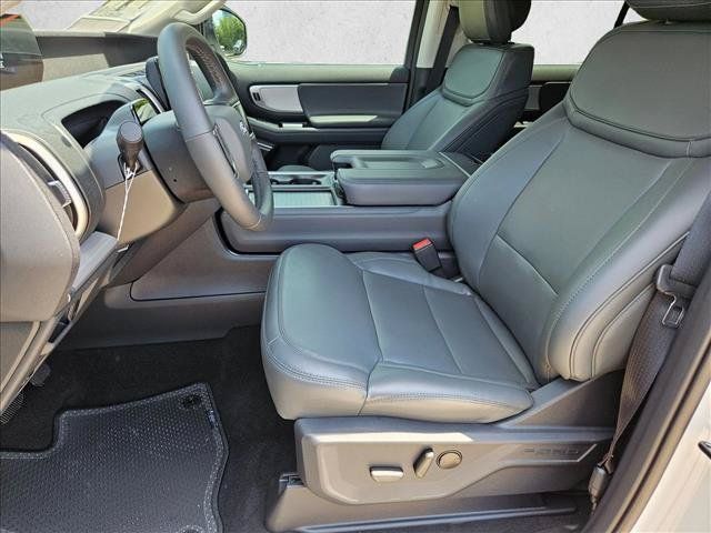 New 2027 Ford Expedition Active RWD image 4