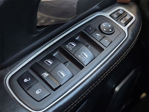 Used 2023 RAM 2500 Limited image 25