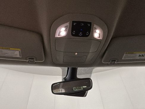 Used 2023 Chrysler Voyager LX FWD image 30