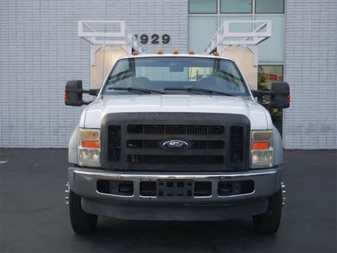 Used 2008 Ford F550 2WD Regular Cab Super Duty image 2