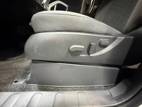 New 2026 Nissan Frontier SV image 14