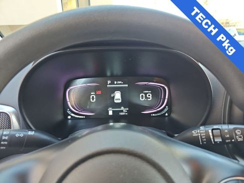 Used 2025 Kia Soul LX w/ LX Technology Package FWD image 22