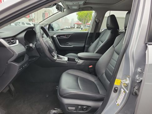 Used 2022 Toyota RAV4 XLE Premium FWD image 22
